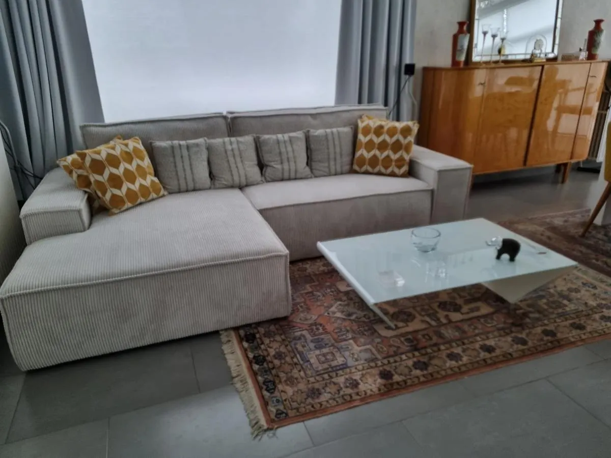 Magnifique Appartement- Brussels Expo Laeken דירה